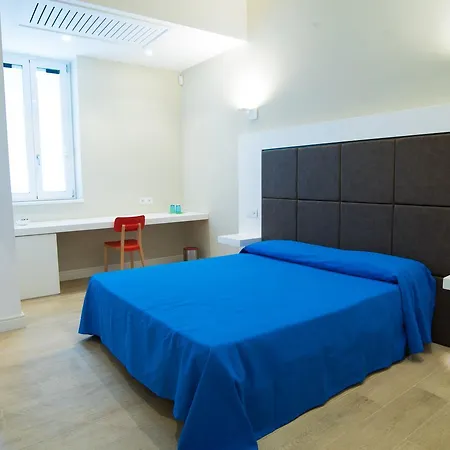 Regina Margherita Couette-café